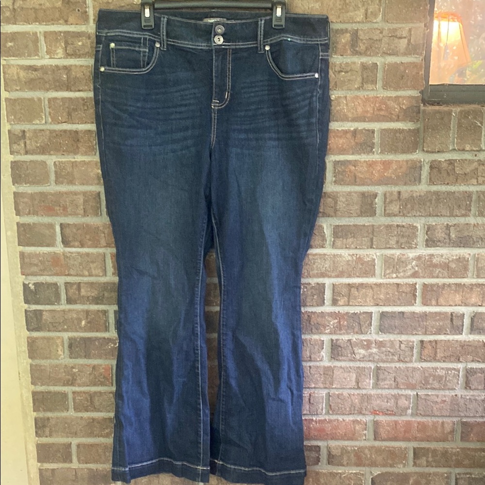 Torrid Vintage Stretch 18S Dark Indigo Flare Jeans